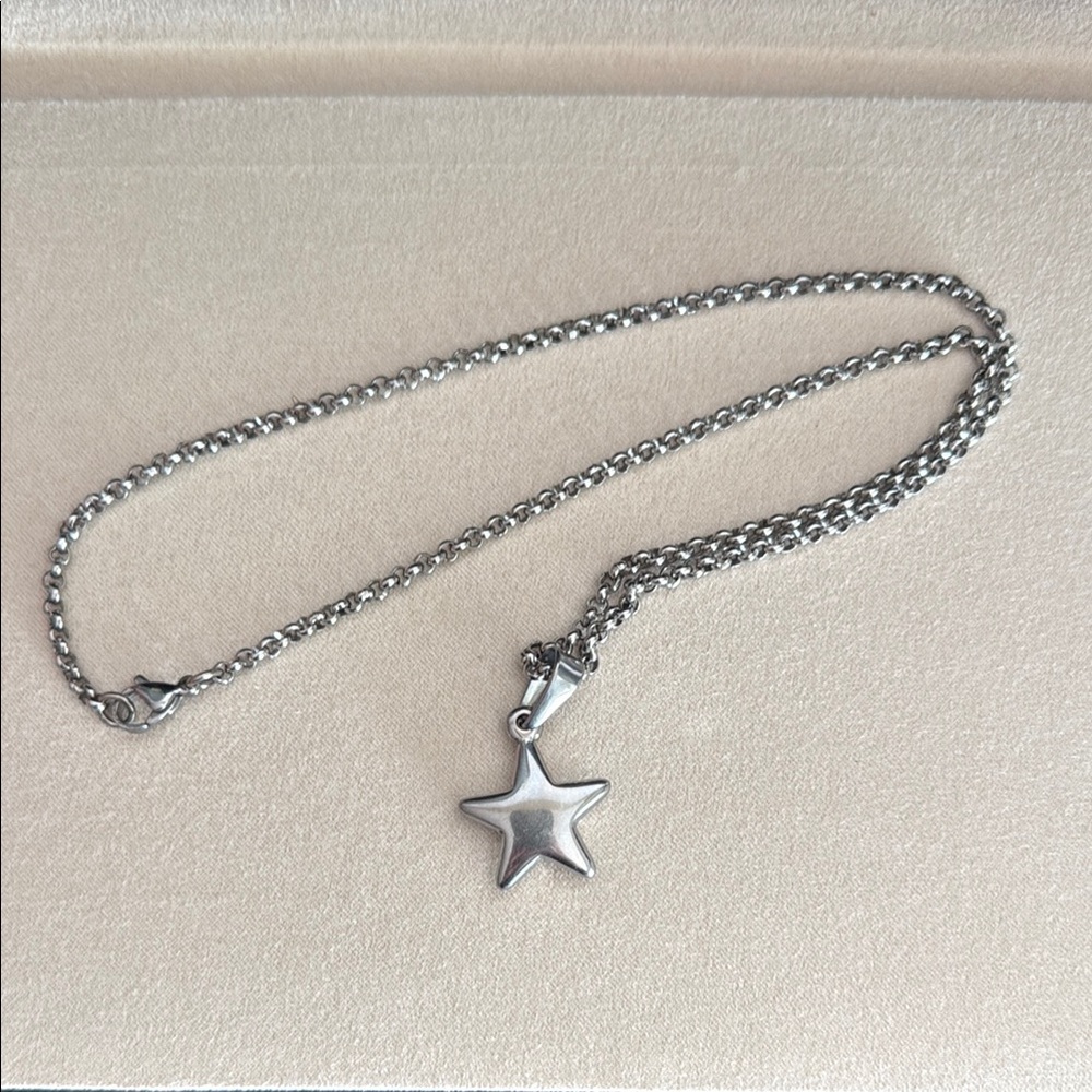 Sterling Silver Star Pendant Necklace